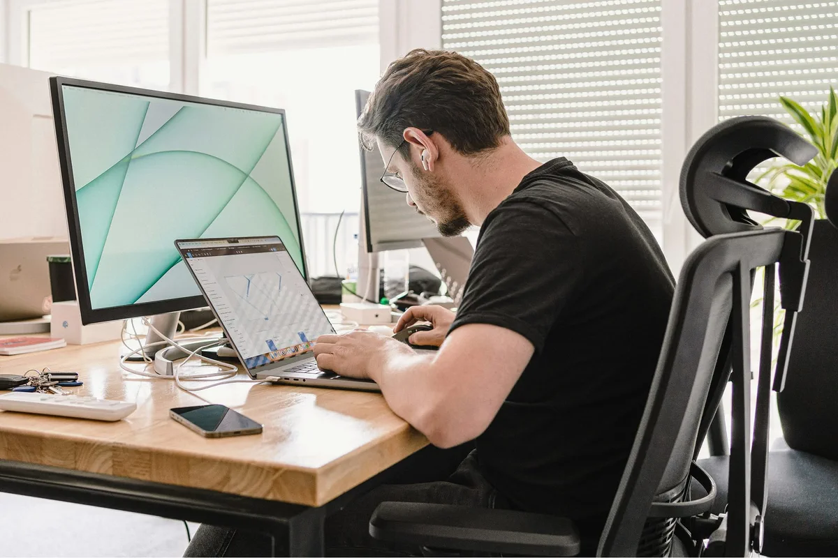 Developer aan het werk